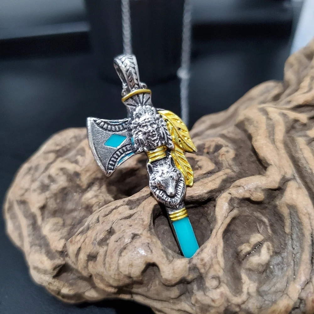 Wolf Hatchet Necklace L 👀k 🐺 Southwestern Tomahawk Head New